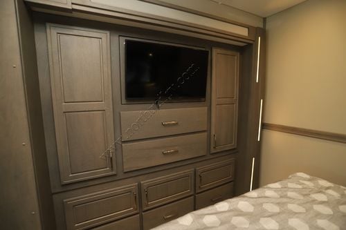 2026 Renegade Rv Explorer 40EBH