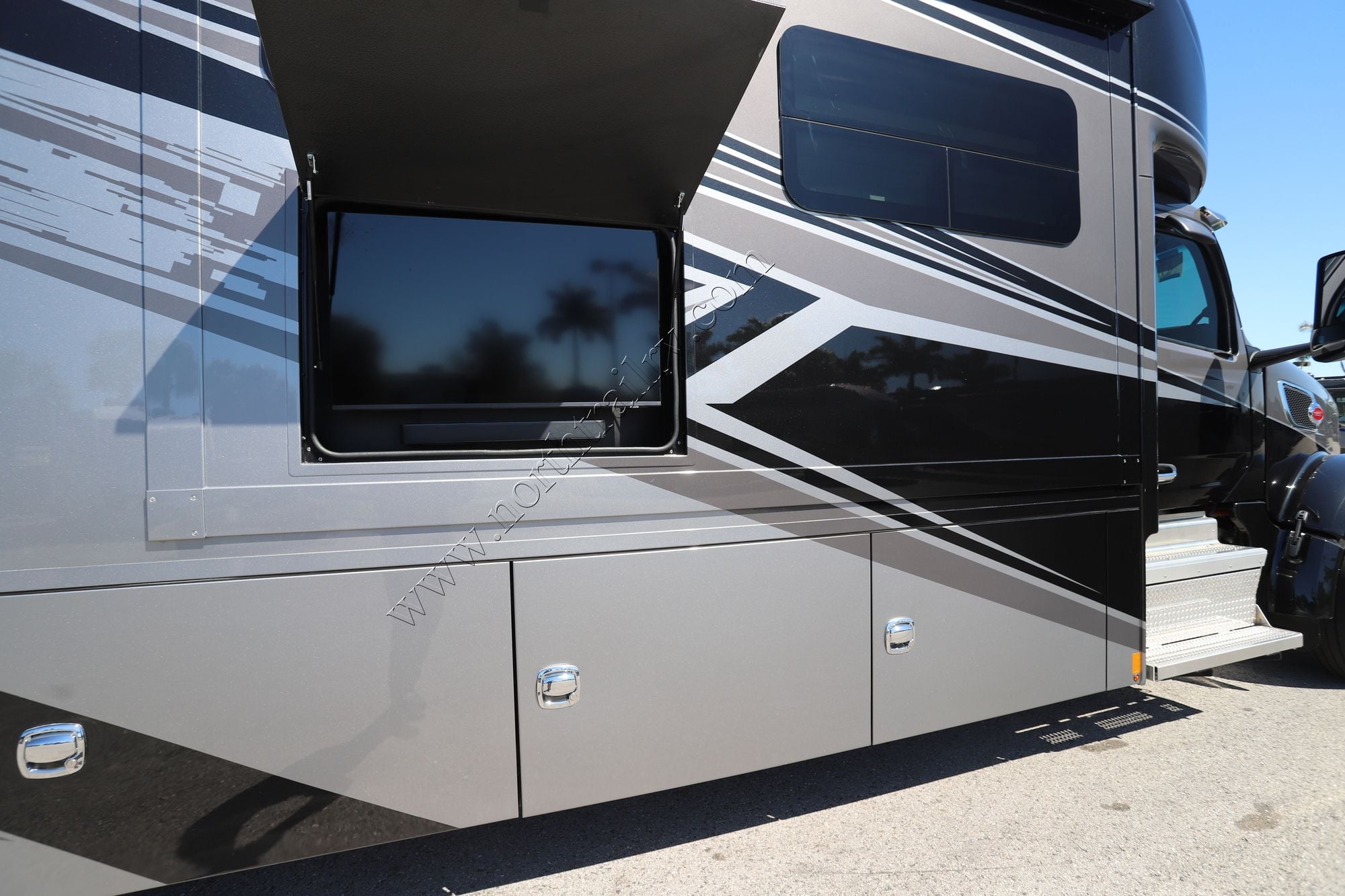 New 2026 Renegade Rv Explorer 40EBH Super C  For Sale