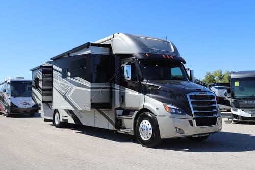 2025 Renegade Rv Explorer 38EMB