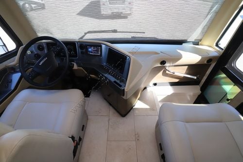 2025 Tiffin Motor Homes Phaeton 37BH