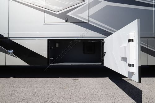 2025 Renegade Rv Explorer 38EMB