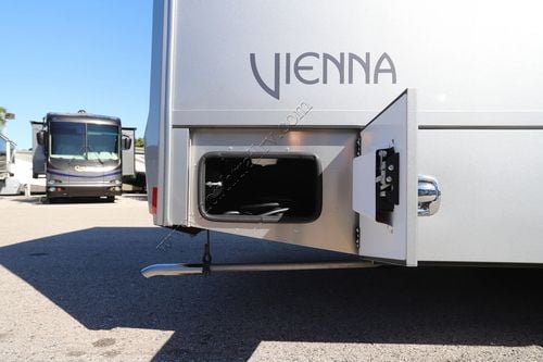 2023 Renegade Rv Vienna 25FWC