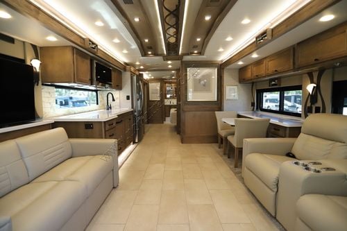 2025 Tiffin Motor Homes Phaeton 37BH