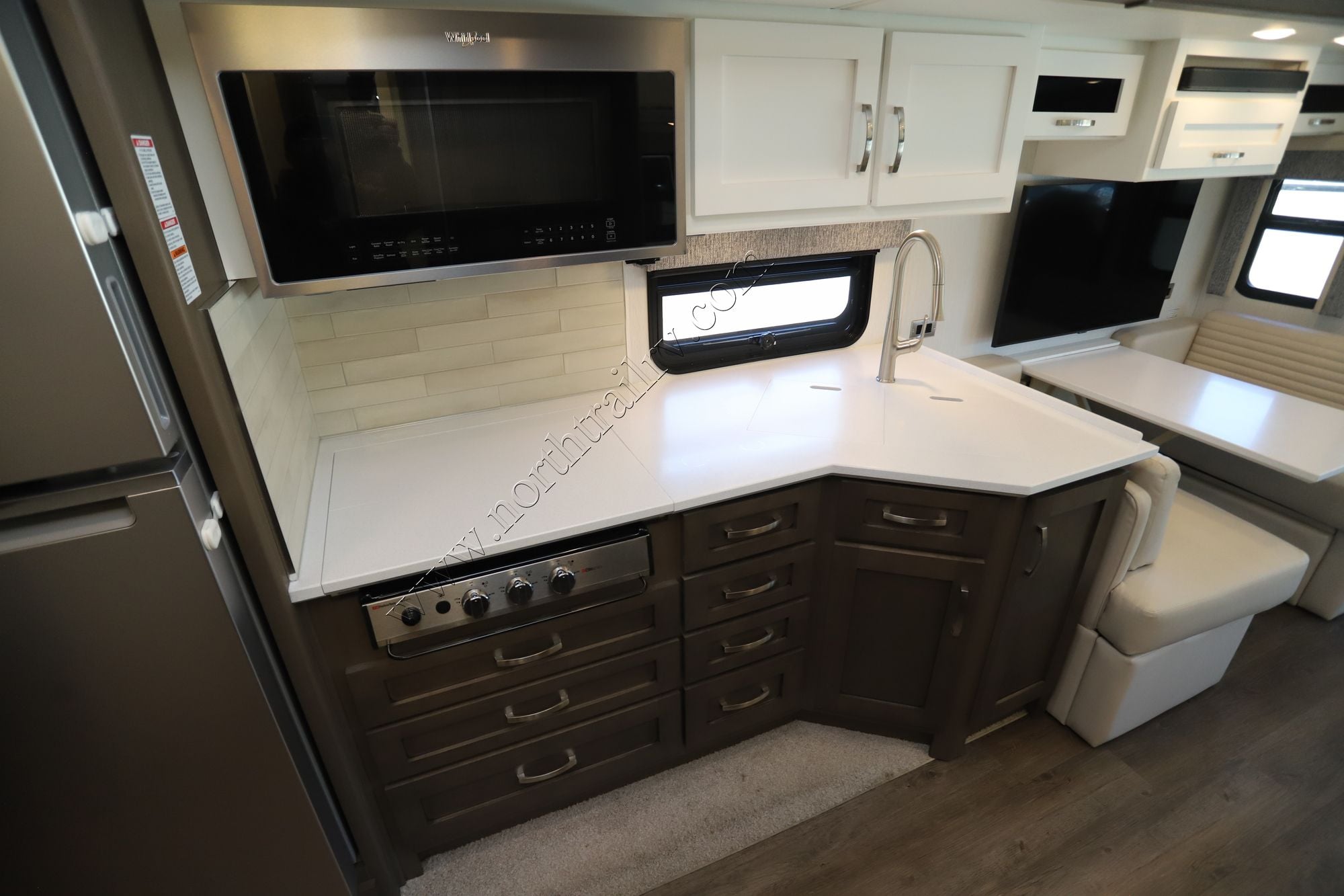 Used 2025 Newmar Bay Star 3016 Class A  For Sale