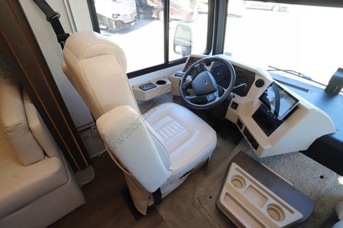 2025 Newmar Bay Star 3016