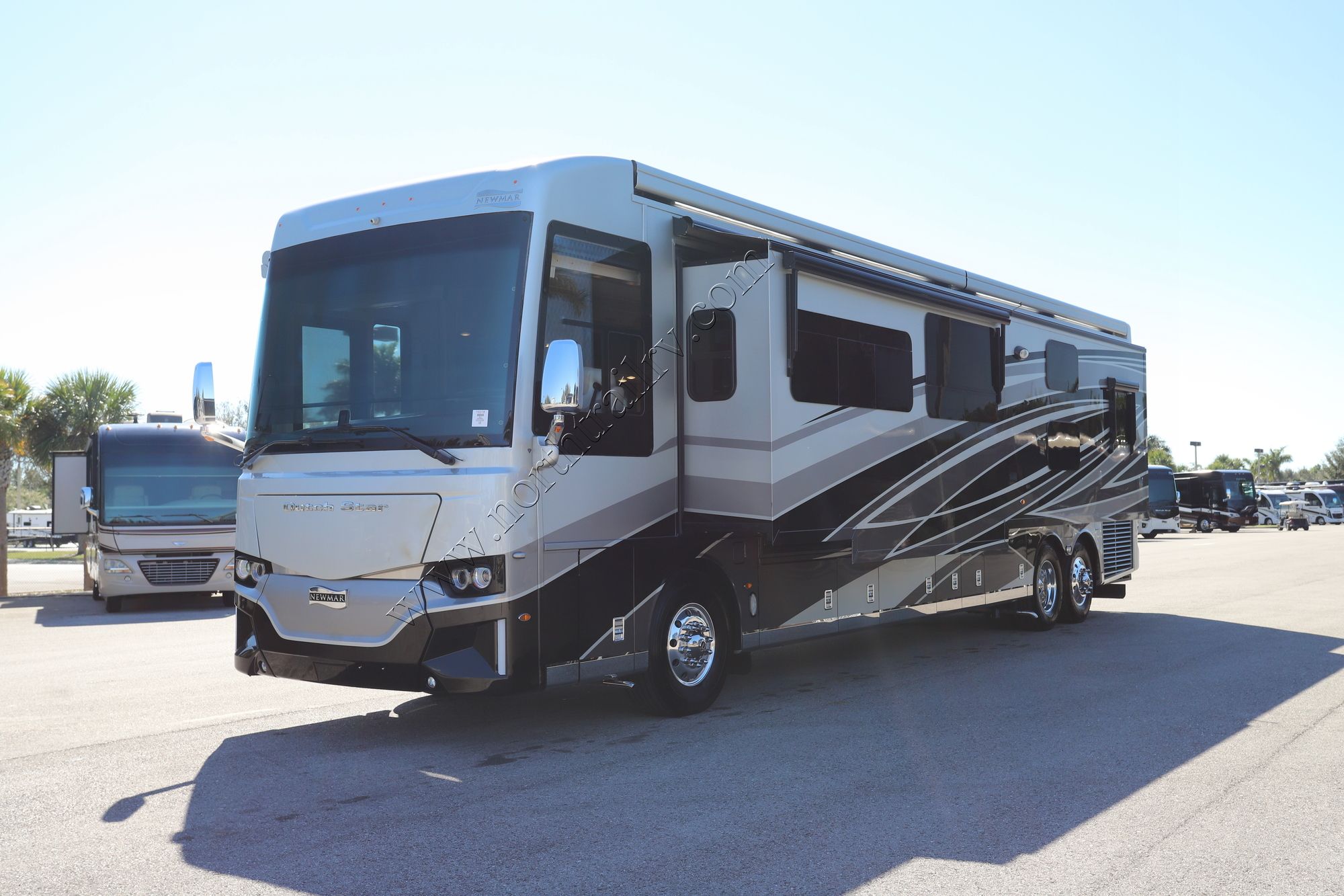 Used 2023 Newmar Dutch Star 4326 Class A  For Sale