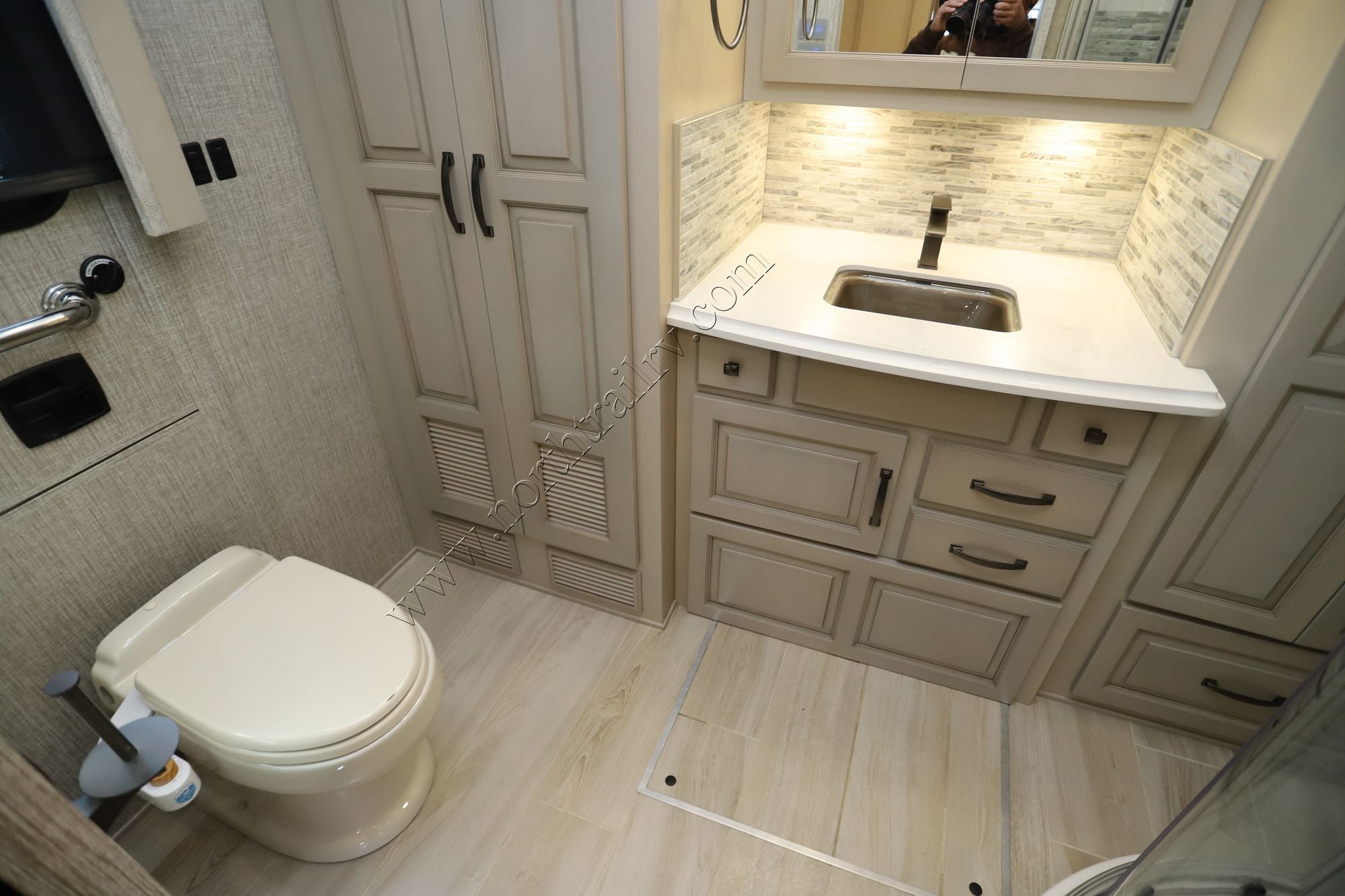 Used 2023 Newmar Dutch Star 4326 Class A  For Sale