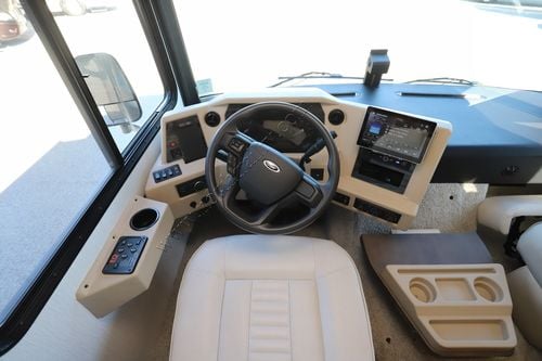 2025 Newmar Bay Star 3016