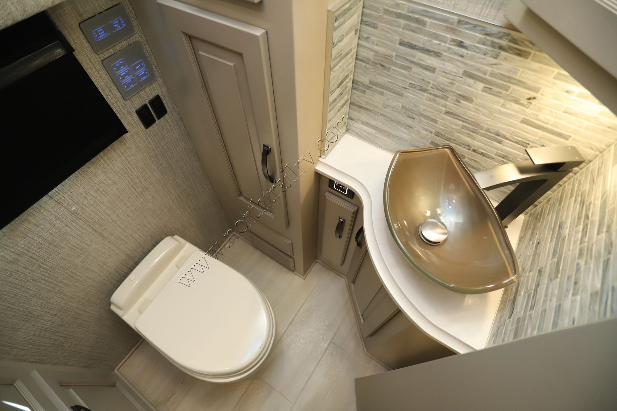 Used 2023 Newmar Dutch Star 4326 Class A  For Sale