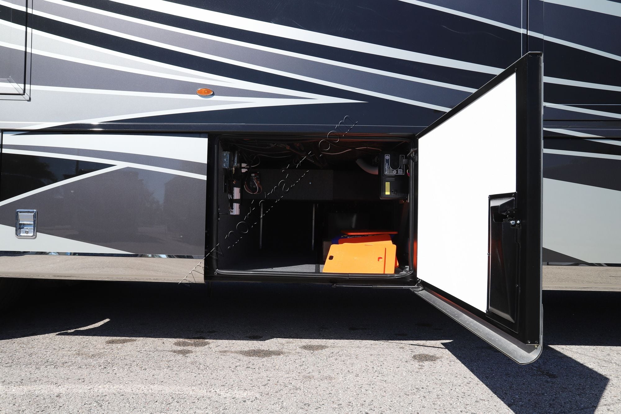 Used 2023 Newmar Dutch Star 4326 Class A  For Sale