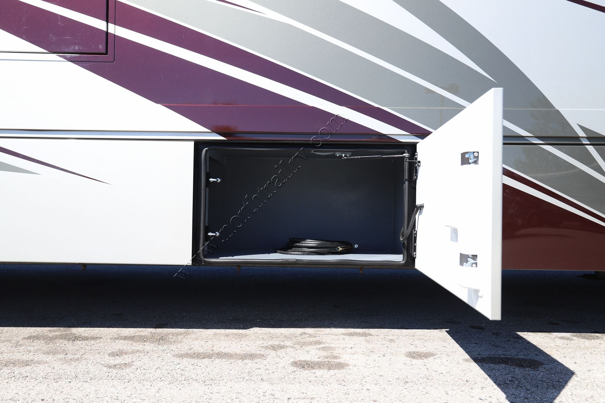 New 2026 Renegade Rv Verona Le 40LRB Super C  For Sale