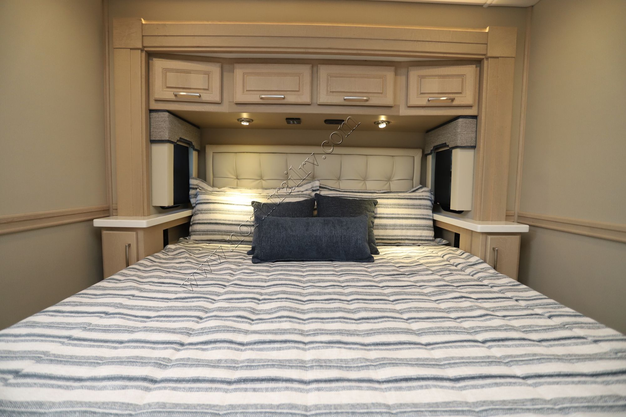 New 2026 Renegade Rv Verona Le 40LRB Super C  For Sale