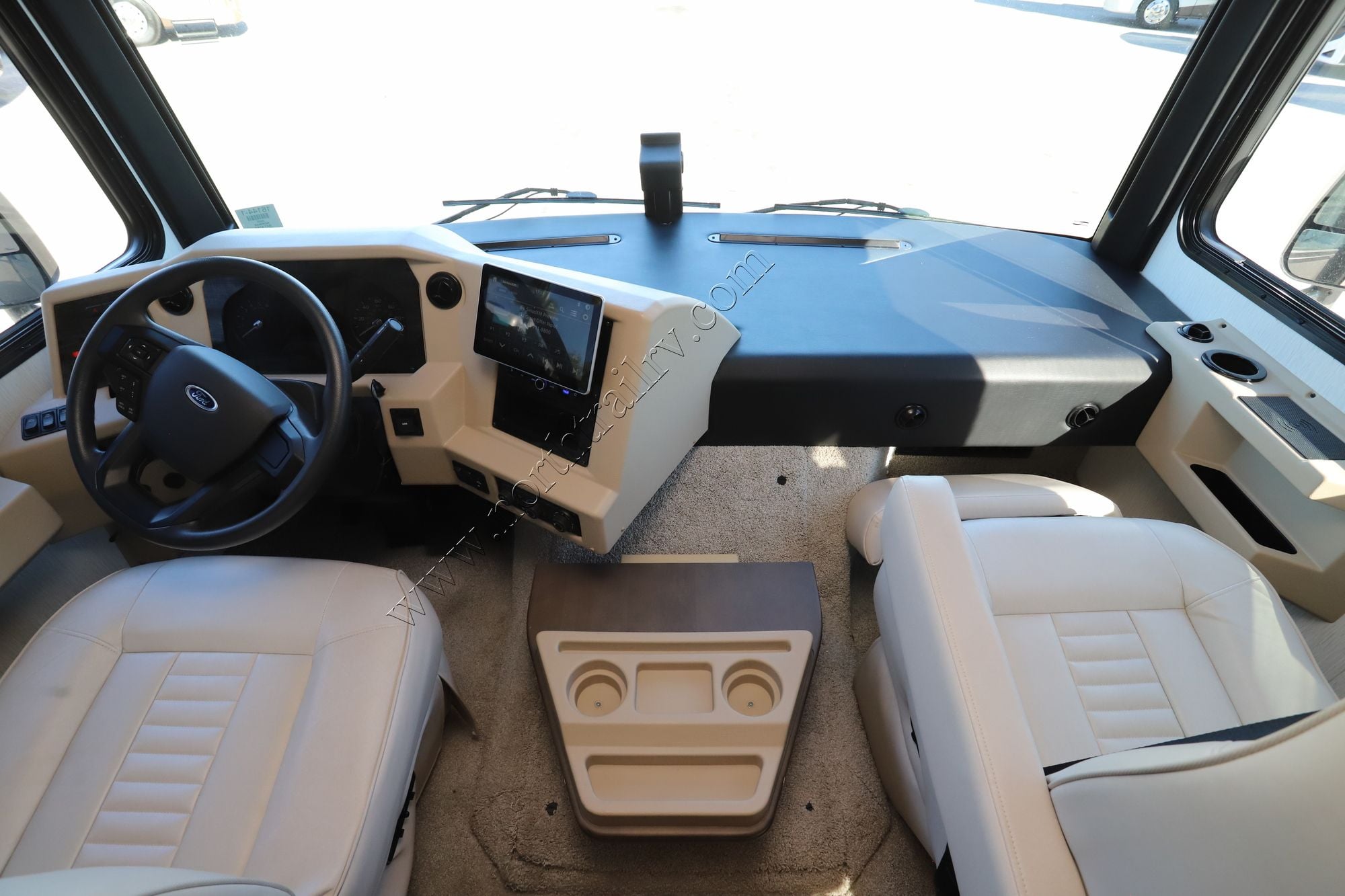 Used 2025 Newmar Bay Star 3016 Class A  For Sale