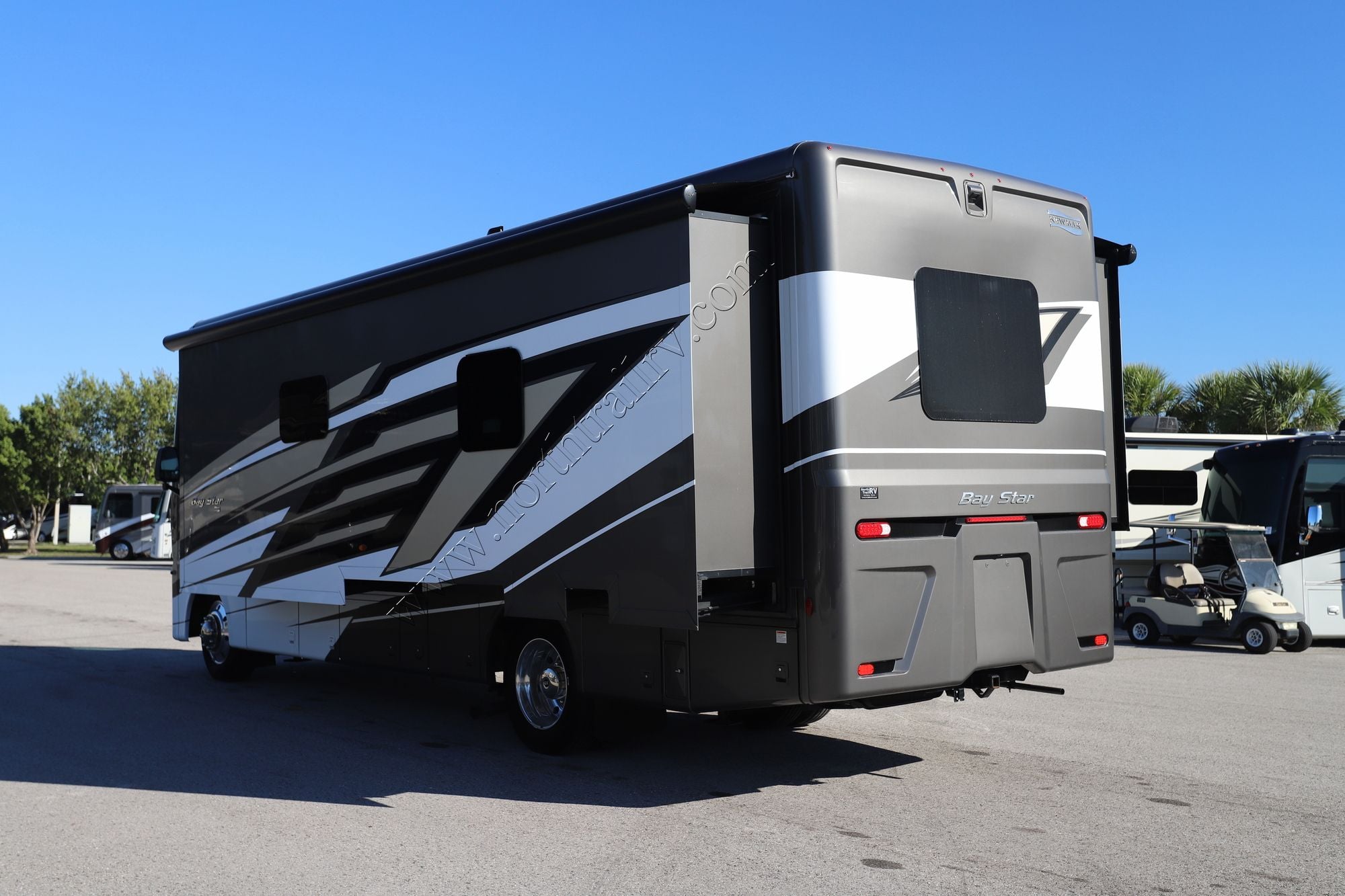 Used 2025 Newmar Bay Star 3016 Class A  For Sale