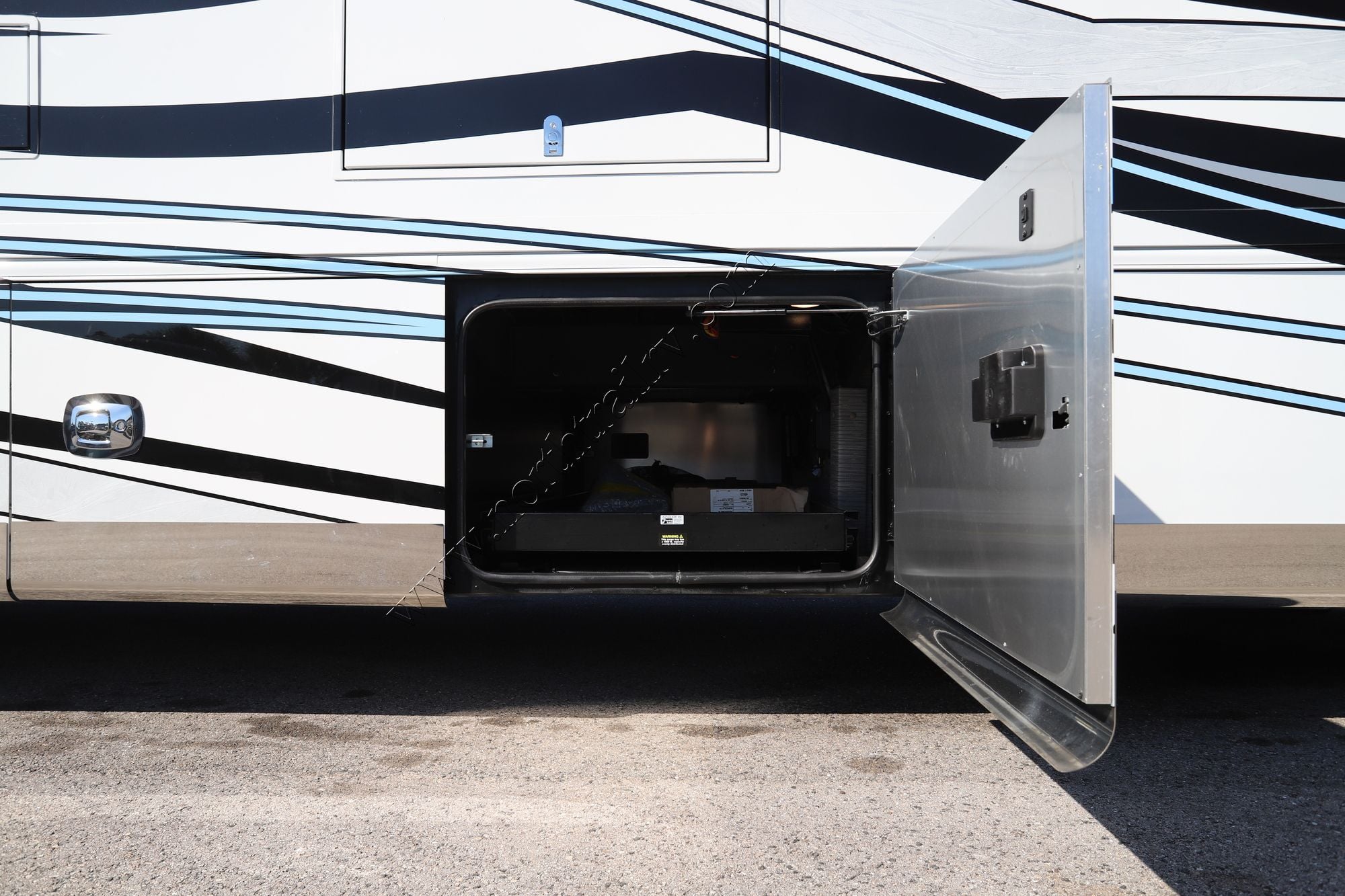 New 2026 Tiffin Motor Homes Zephyr 45PZ Class A  For Sale