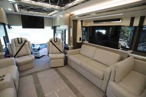 2026 Tiffin Motor Homes Zephyr 45PZ