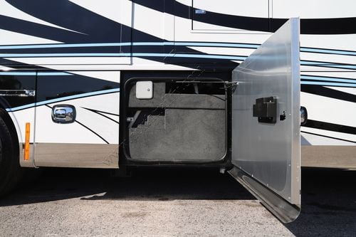 2026 Tiffin Motor Homes Zephyr 45PZ