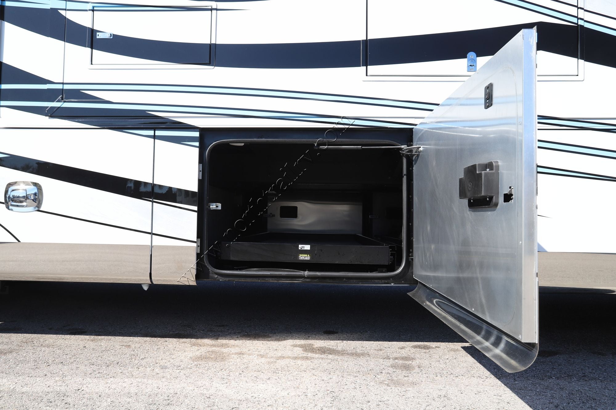 New 2026 Tiffin Motor Homes Zephyr 45PZ Class A  For Sale