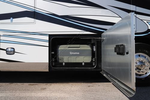 2026 Tiffin Motor Homes Zephyr 45PZ