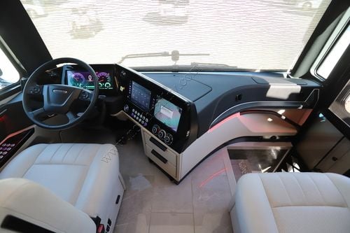 2026 Tiffin Motor Homes Zephyr 45PZ