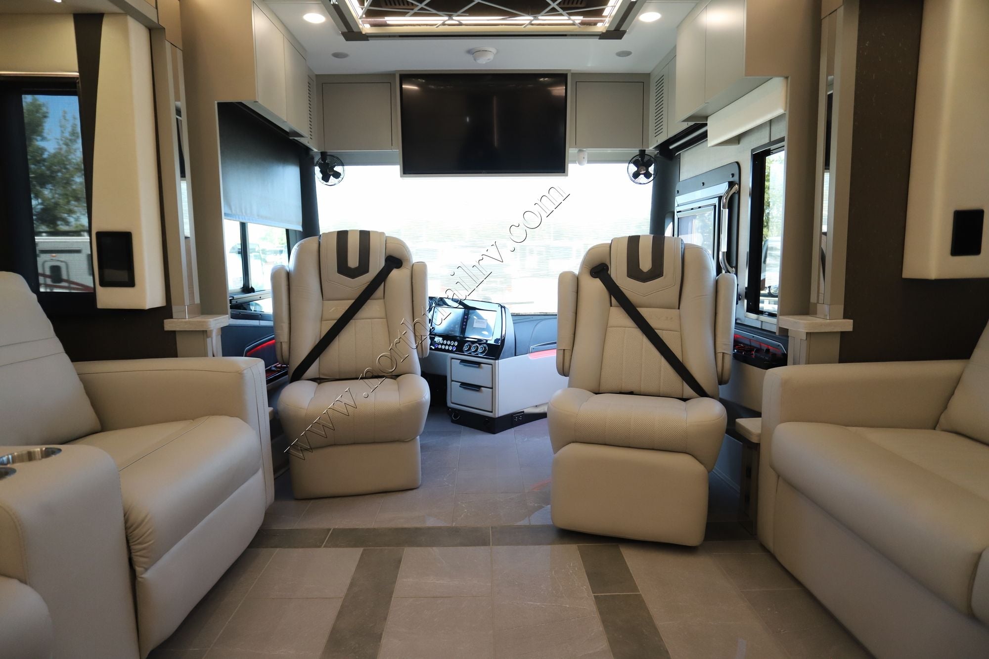 New 2026 Tiffin Motor Homes Zephyr 45PZ Class A  For Sale