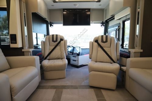 2026 Tiffin Motor Homes Zephyr 45PZ