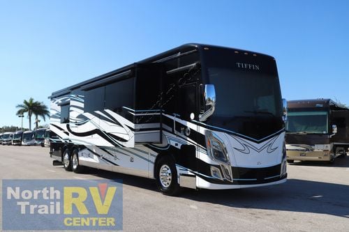 2026 Tiffin Motor Homes Zephyr 45PZ