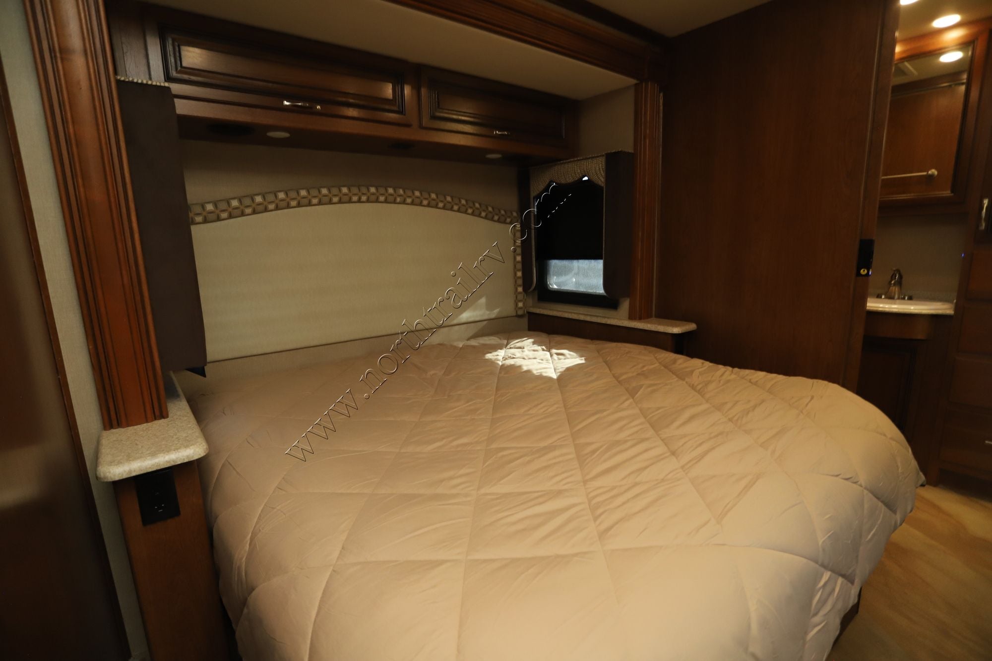 Used 2017 Holiday Rambler Vacationer 35K Class A  For Sale