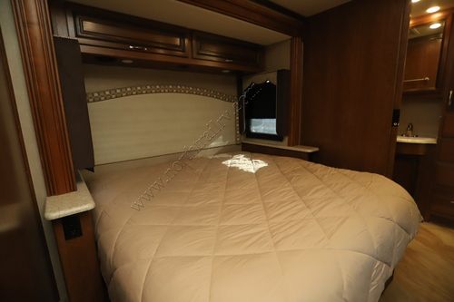 2017 Holiday Rambler Vacationer 35K