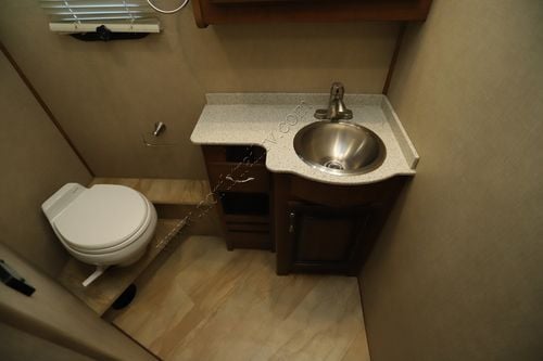 2017 Holiday Rambler Vacationer 35K