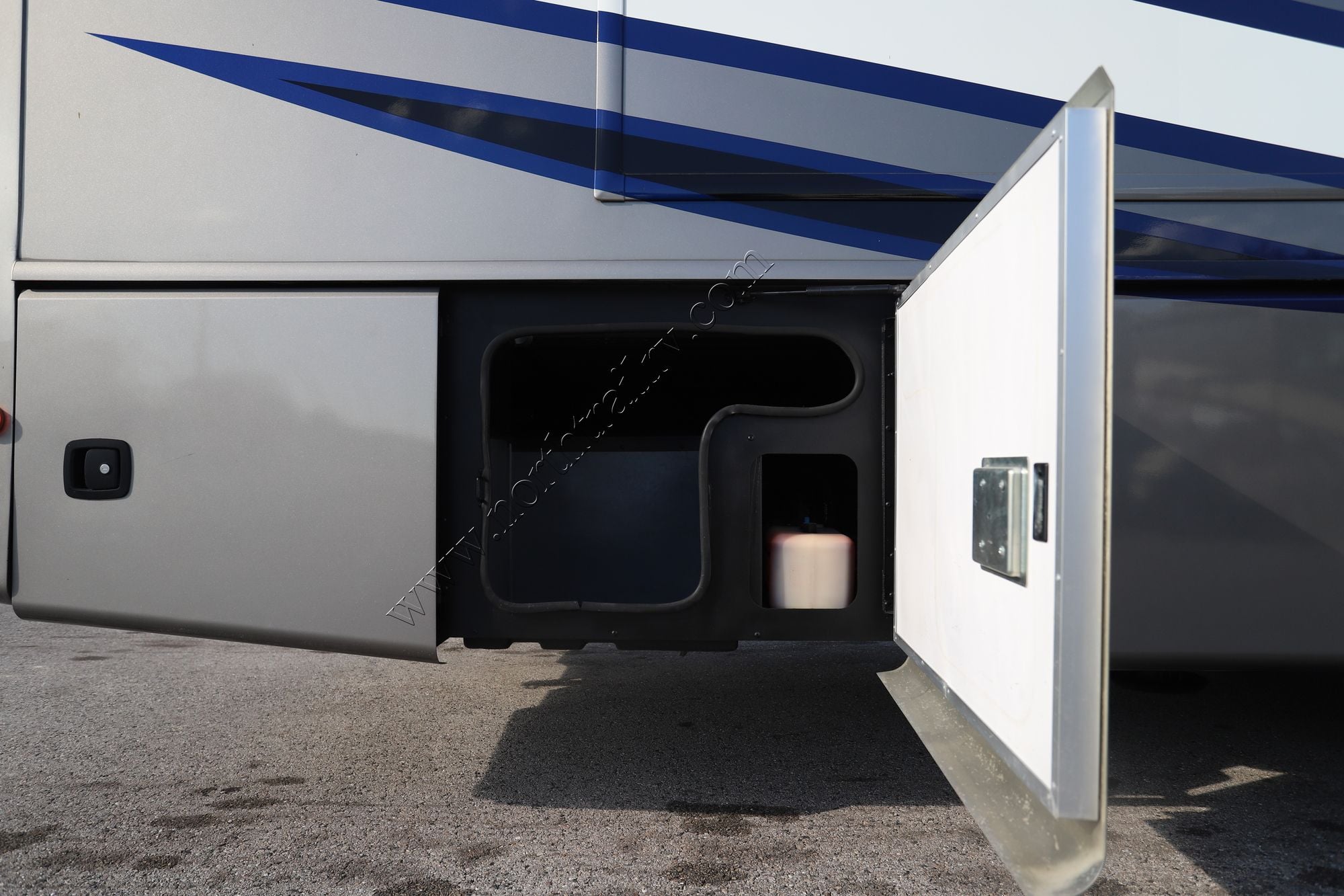 Used 2017 Holiday Rambler Vacationer 35K Class A  For Sale