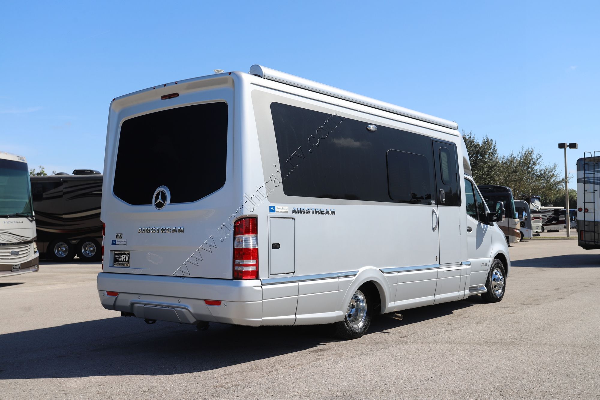 Used 2025 Airstream Atlas Tommy Bahama E1 Class C  For Sale