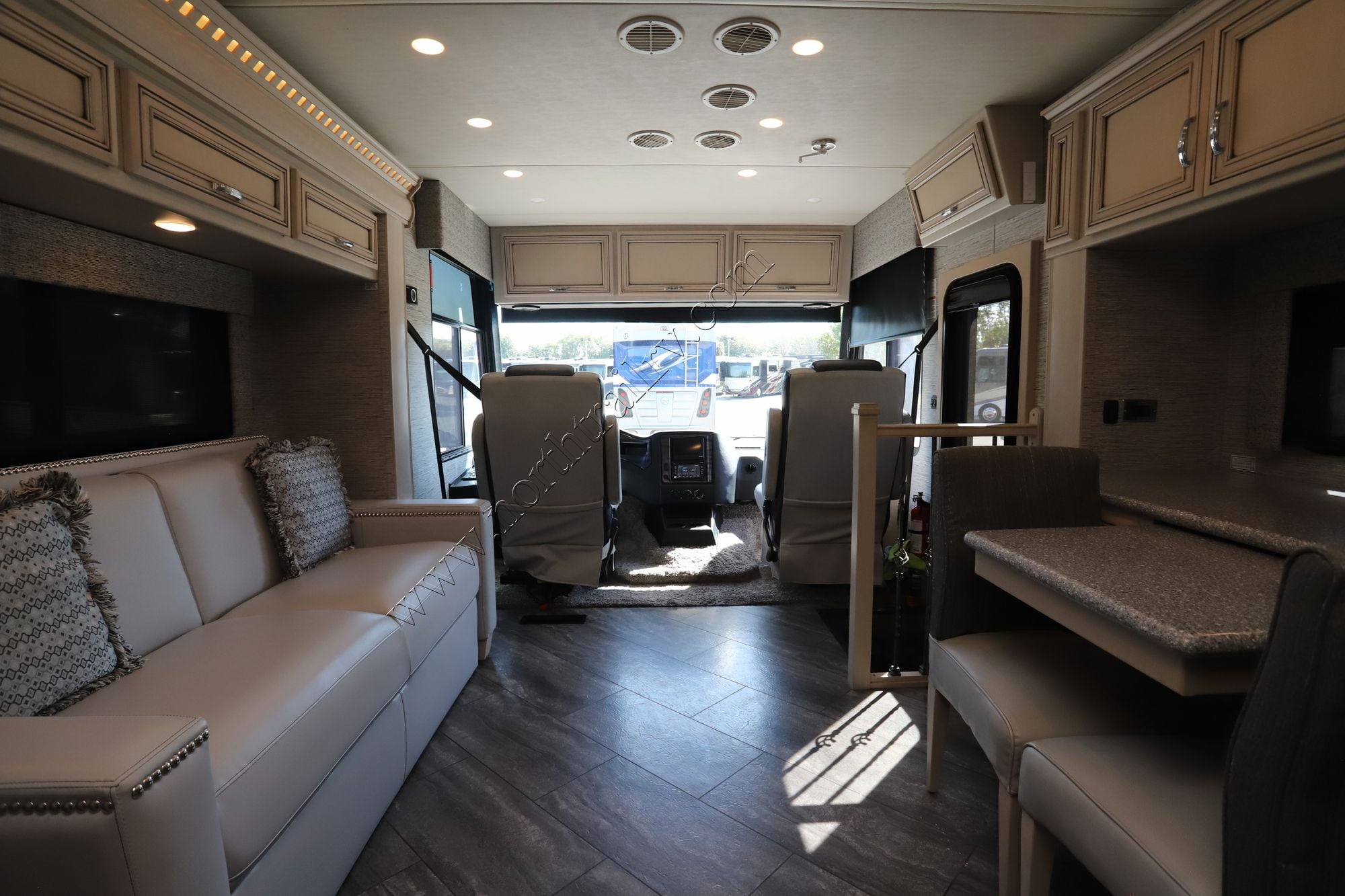 Used 2020 Newmar Bay Star 3226 Class A  For Sale