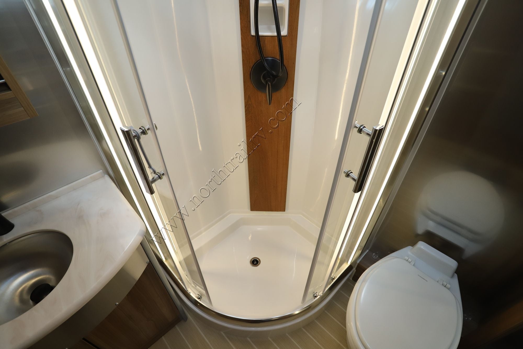 Used 2025 Airstream Atlas Tommy Bahama E1 Class C  For Sale