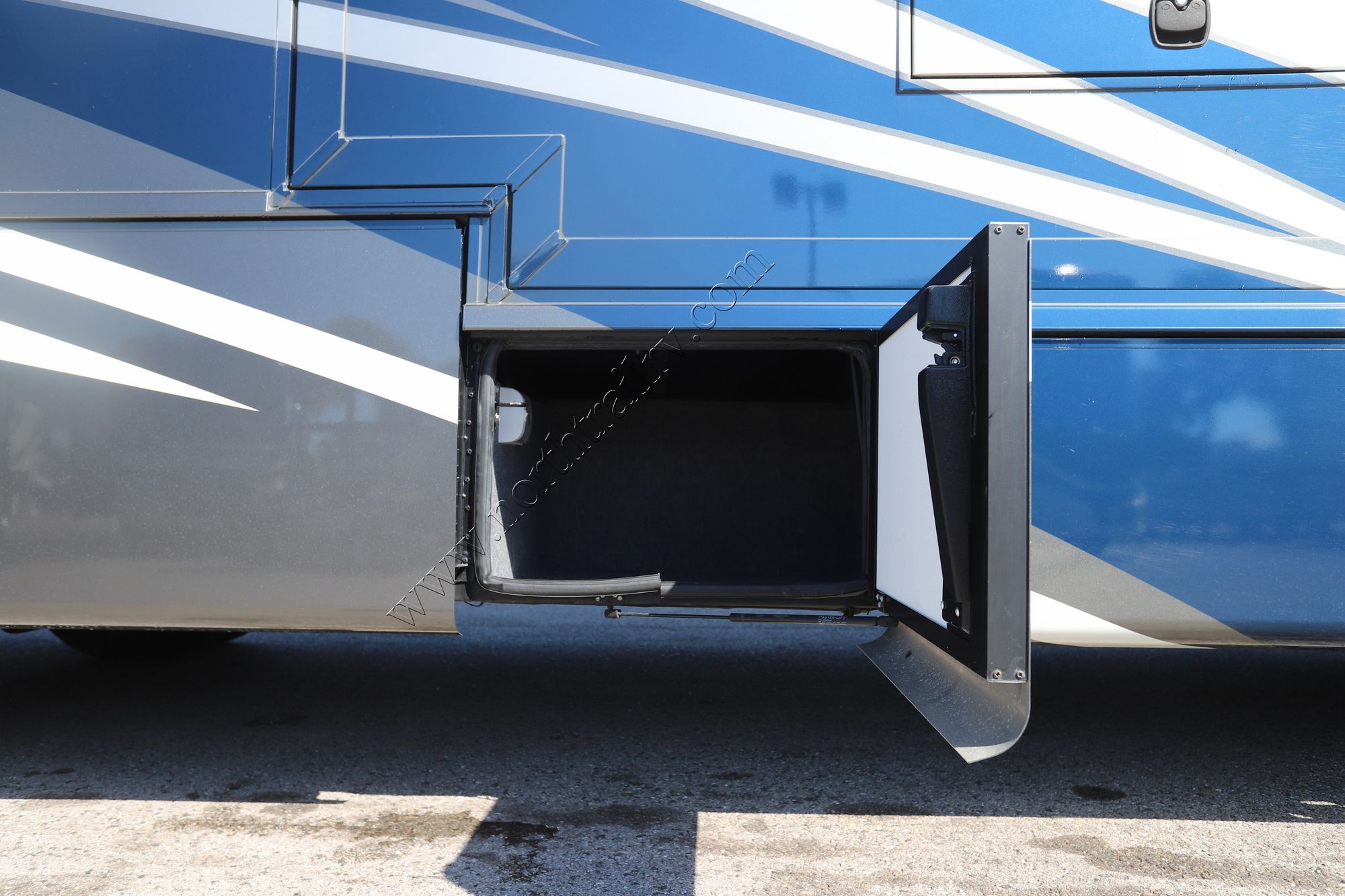 Used 2020 Newmar Bay Star 3226 Class A  For Sale