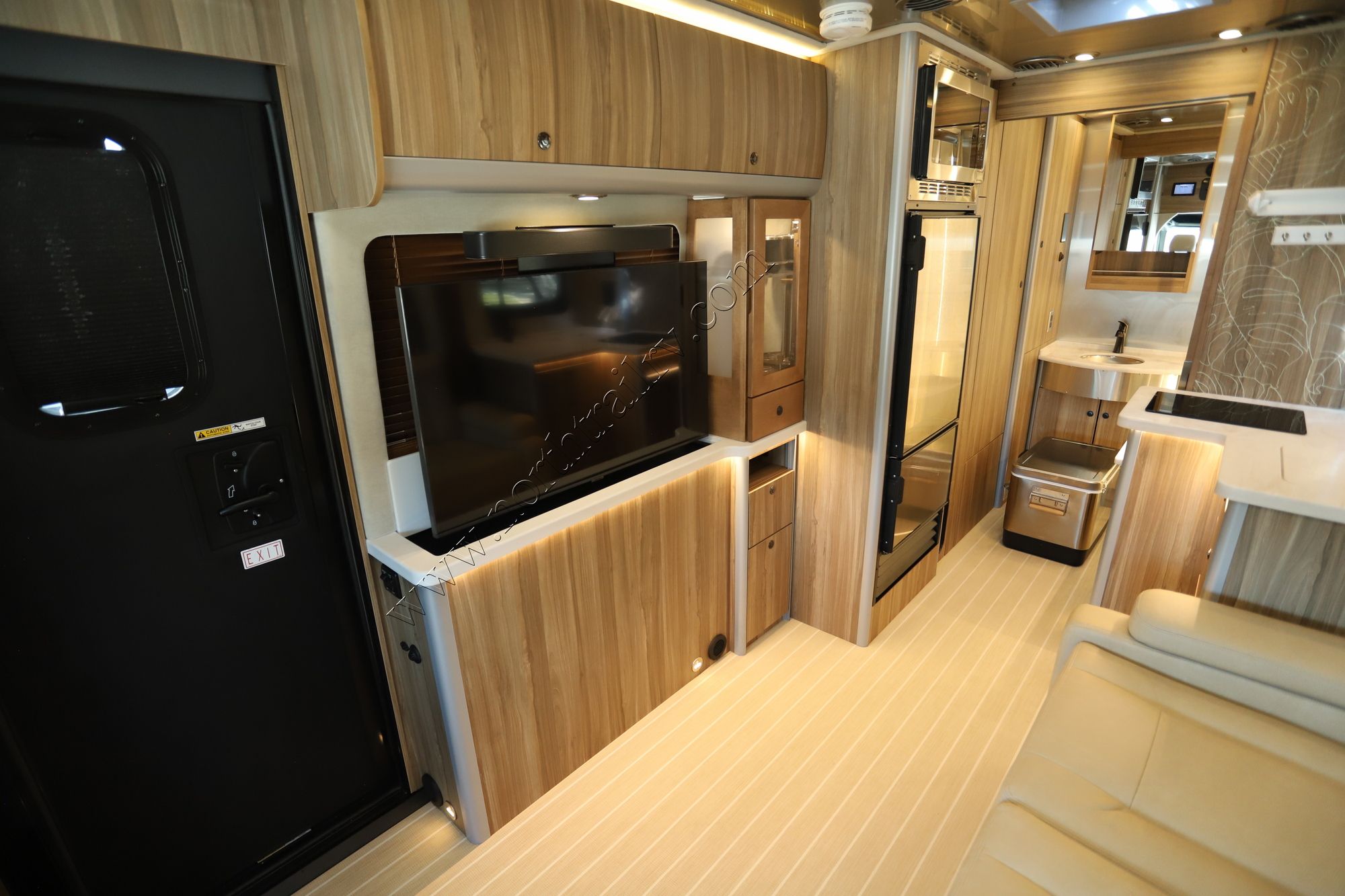 Used 2025 Airstream Atlas Tommy Bahama E1 Class C  For Sale