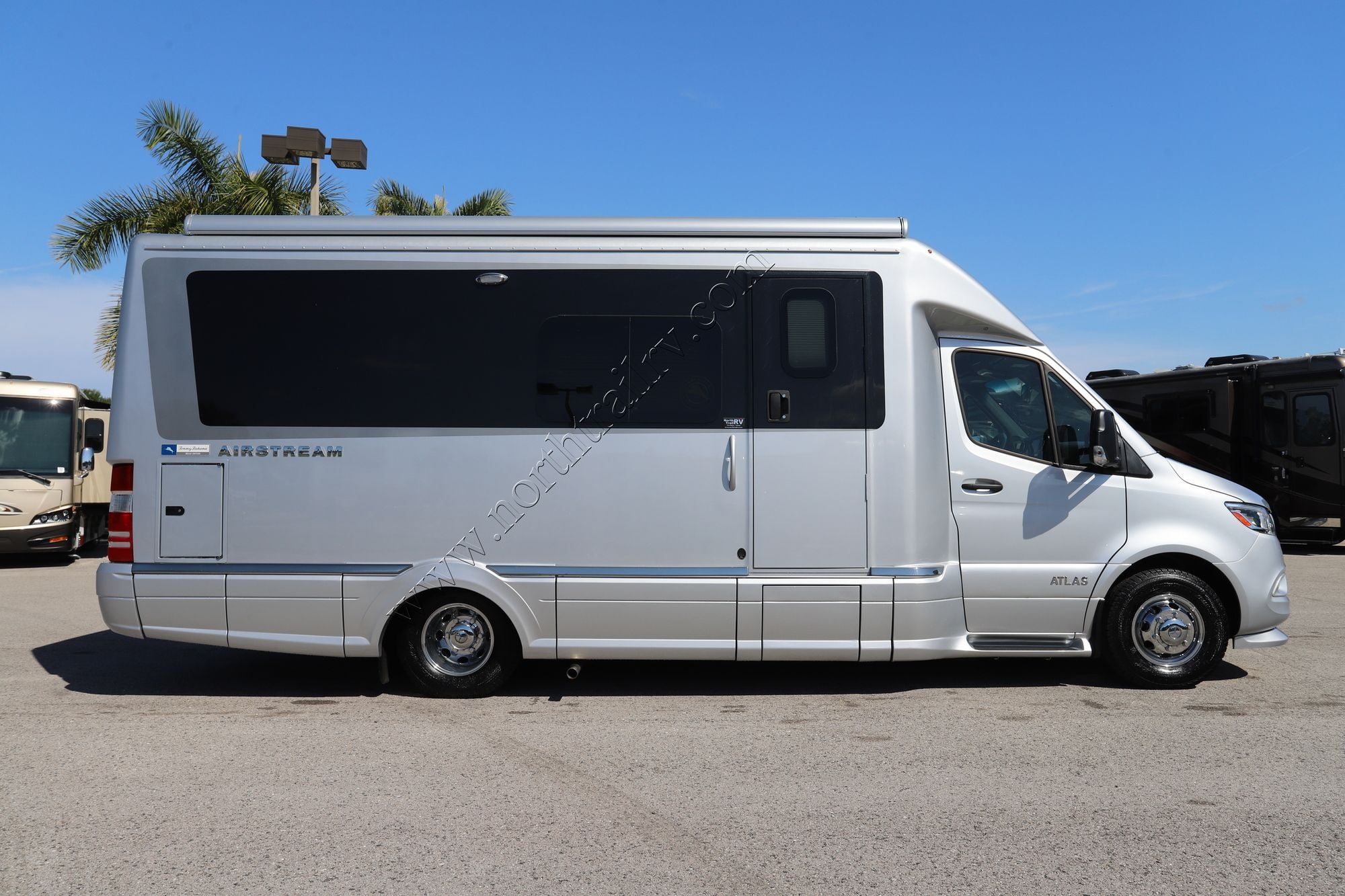 Used 2025 Airstream Atlas Tommy Bahama E1 Class C  For Sale