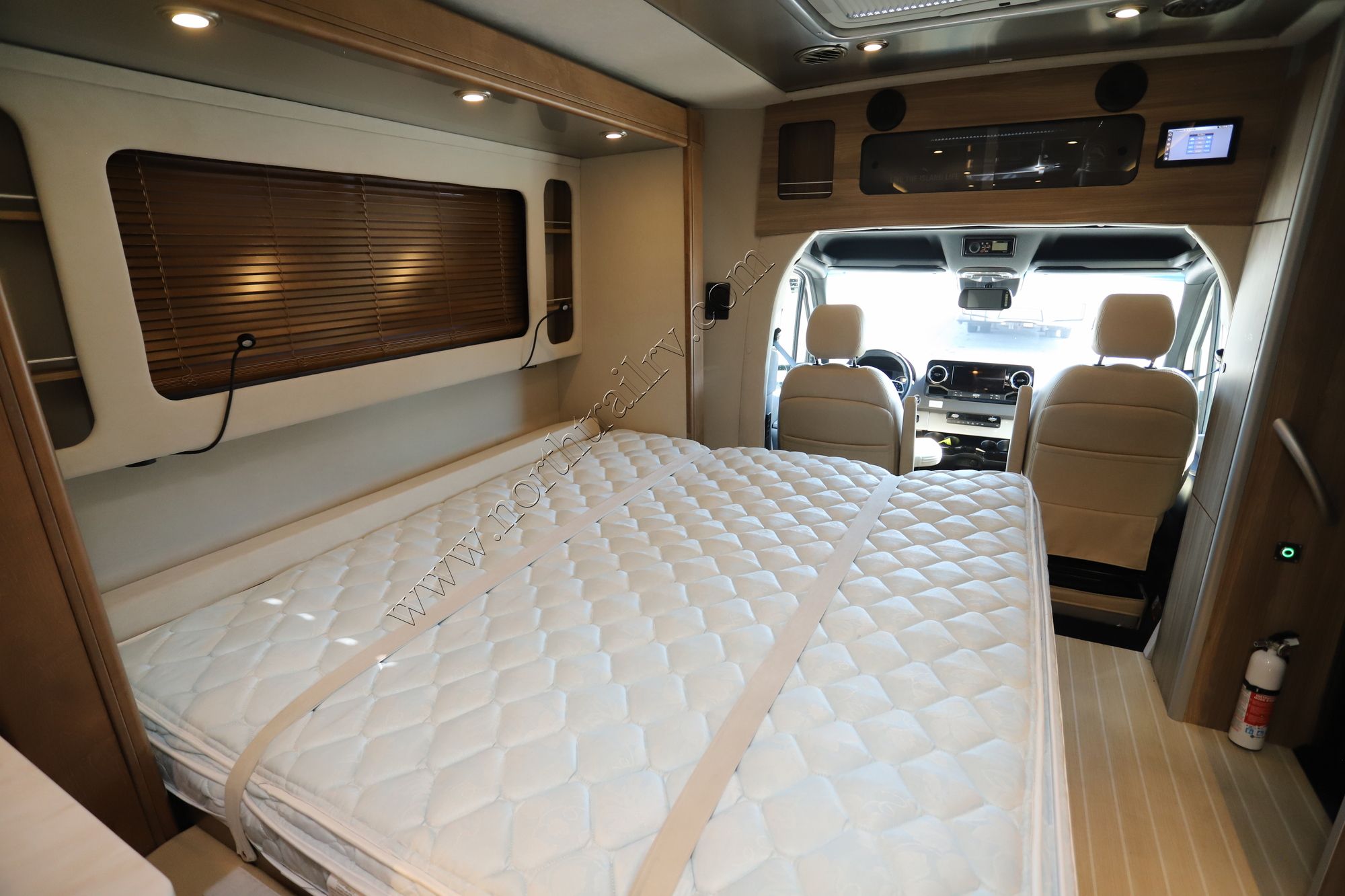 Used 2025 Airstream Atlas Tommy Bahama E1 Class C  For Sale