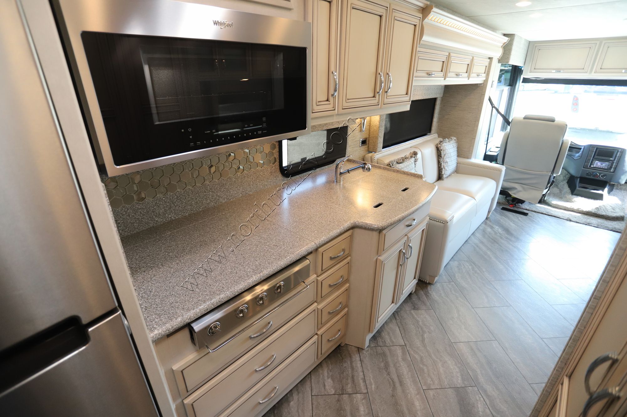 Used 2020 Newmar Bay Star 3226 Class A  For Sale