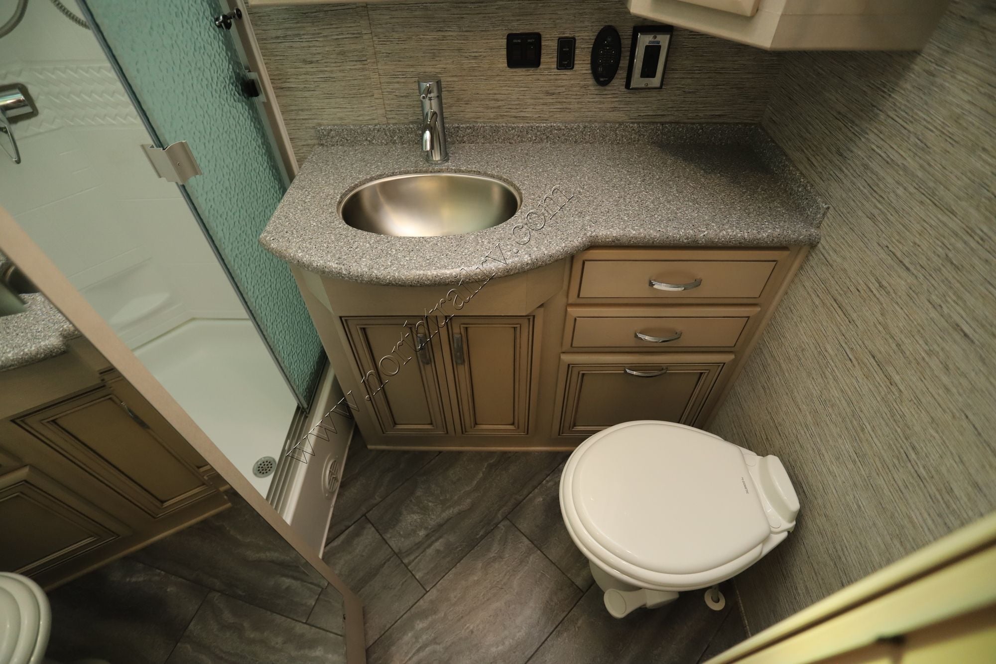 Used 2020 Newmar Bay Star 3226 Class A  For Sale