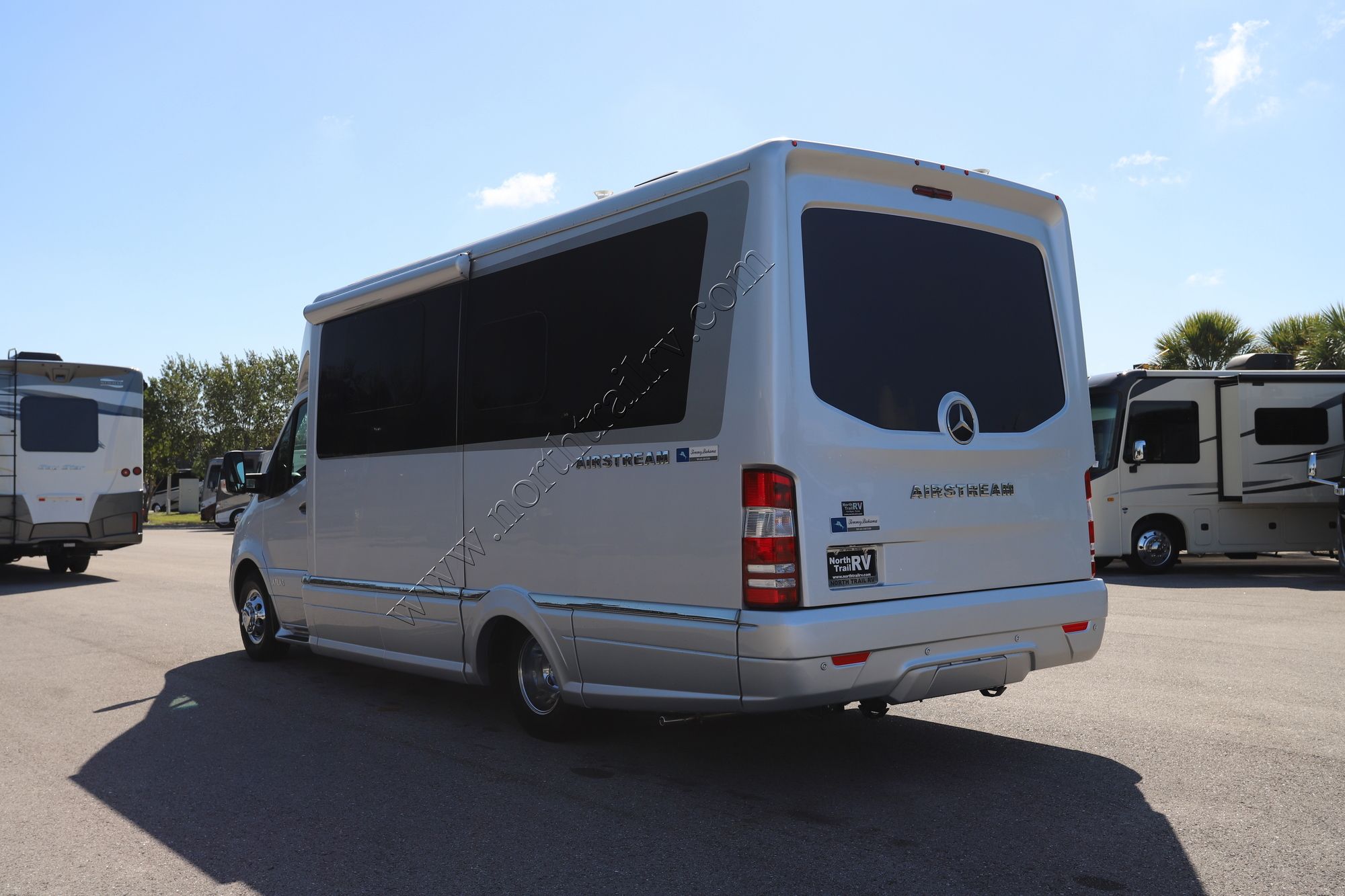 Used 2025 Airstream Atlas Tommy Bahama E1 Class C  For Sale