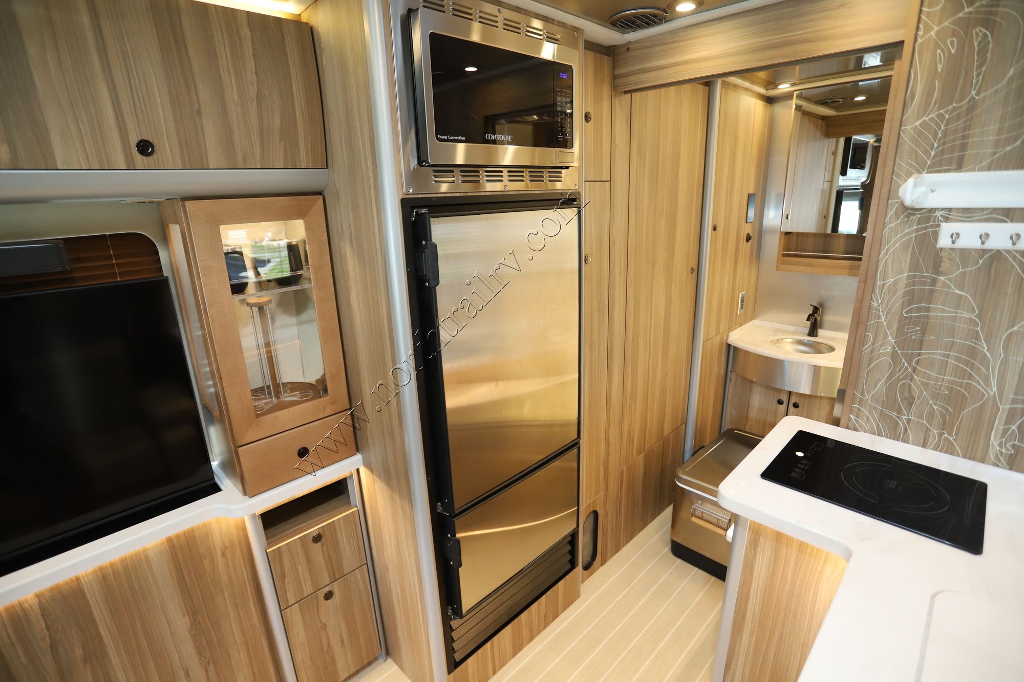 Used 2025 Airstream Atlas Tommy Bahama E1 Class C  For Sale