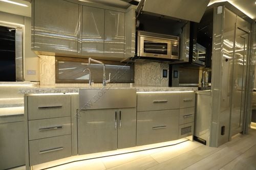 2023 Newmar King Aire 4531