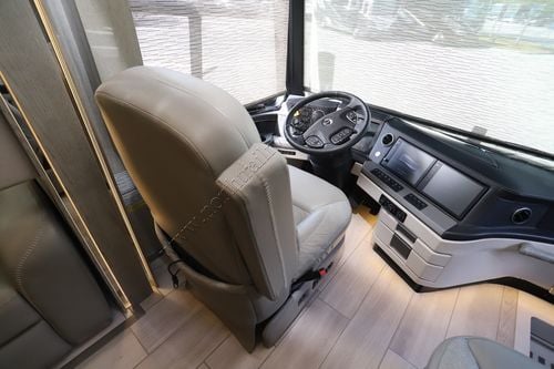 2023 Newmar King Aire 4531