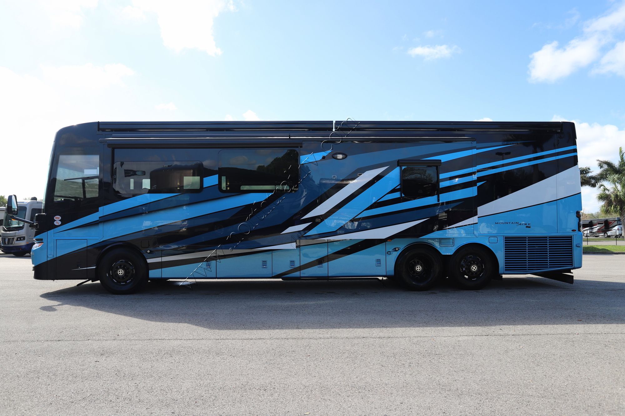 New 2026 Newmar Mountain Aire 4118 Class A  For Sale