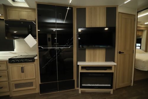 2026 Dynamax Europa 37CA