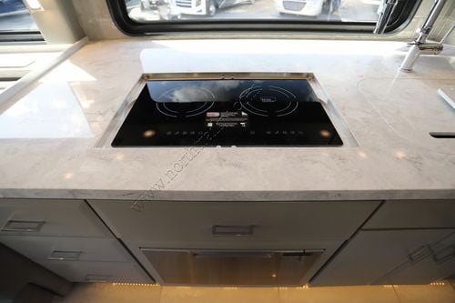 2026 Newmar Mountain Aire 4118