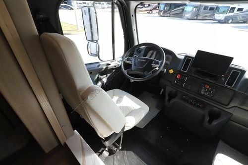 2026 Dynamax Europa 37CA