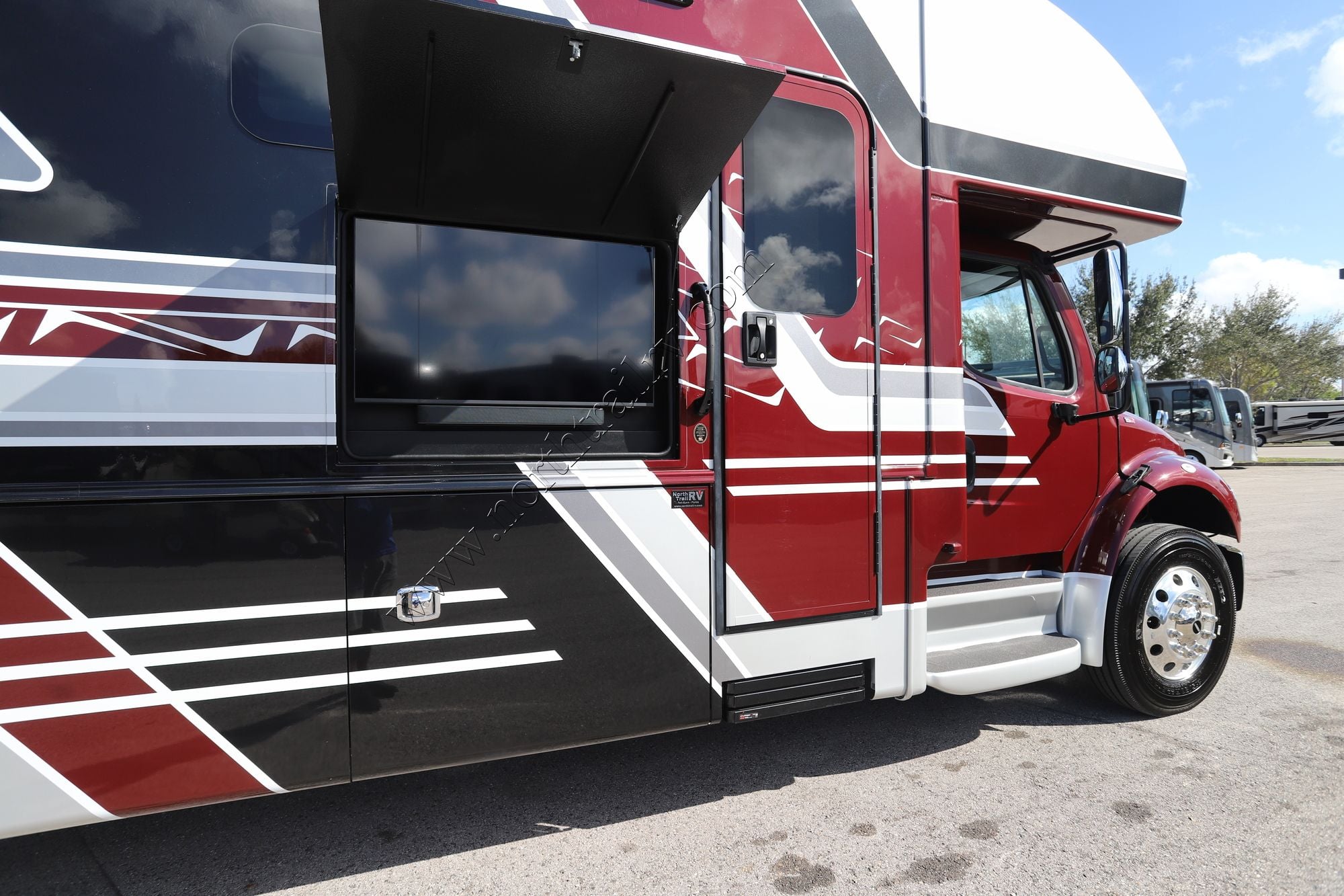 Used 2026 Entegra Accolade Xl 37K Super C  For Sale