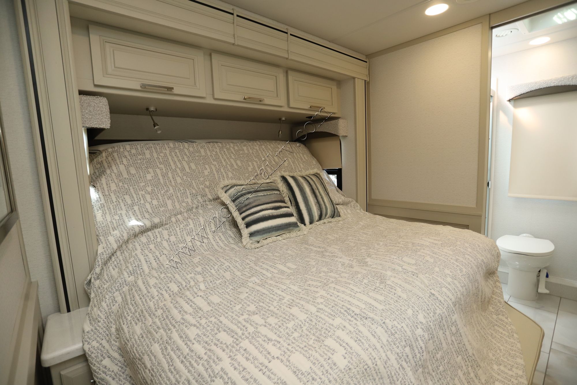 Used 2026 Entegra Accolade Xl 37K Super C  For Sale